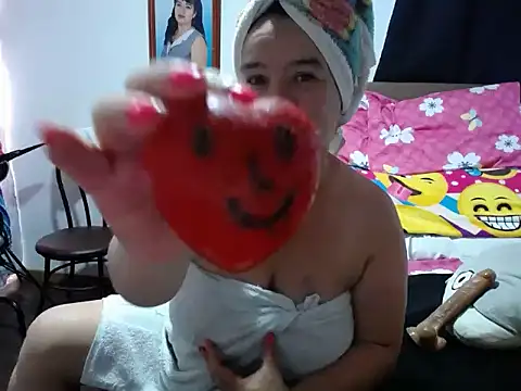 Sweeetness Milf online show from 9, 1, 2025