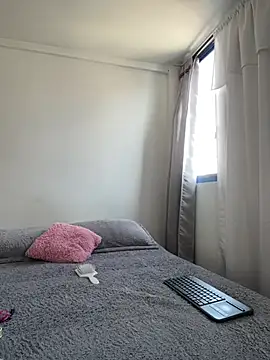 LauraCadwell online show from 23, 1, 2025