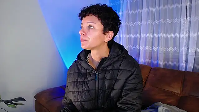 Snapshot of peyton_golden1 chatting on 4, 12, 2024 peyton golden1 online show from 4, 12, 2024