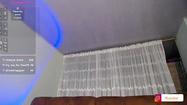 Snapshot of peyton_golden1 chatting on 8, 1, 2025 peyton golden1 online show from 8, 1, 2025