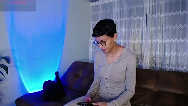 Snapshot of peyton_golden1 chatting on 19, 3, 2025 peyton golden1 online show from 19, 3, 2025