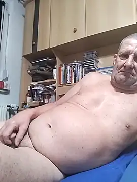 Snapshot of Lutzi1 chatting on 25, 2, 2026 Lutzi1 online show from 25, 2, 2026