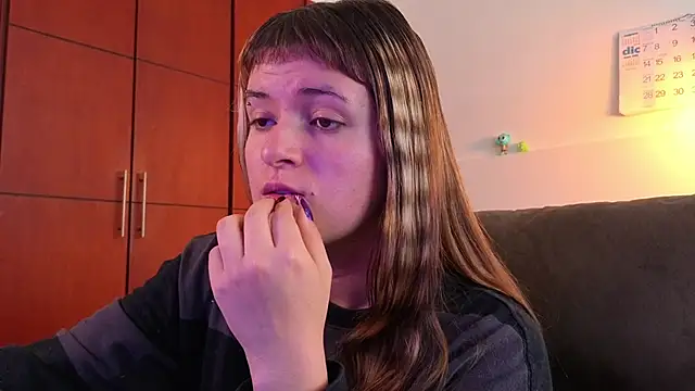 NEXT DOOR GIRL  online show from 14, 12, 2025