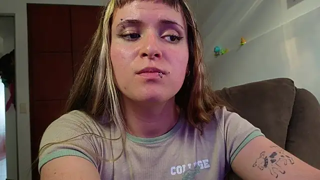 NEXT DOOR GIRL  online show from 21, 2, 2026