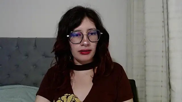 mariana124- online show from 5, 2, 2025