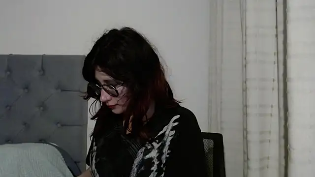 mariana124- online show from 5, 2, 2025