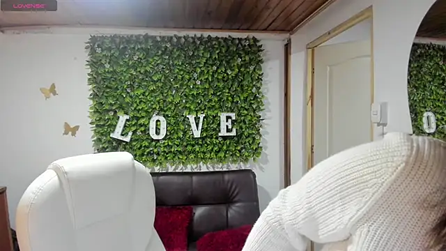 Enma  clark online show from 26, 2, 2025