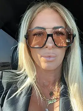 blondiluvsanal online show from 18, 1, 2026