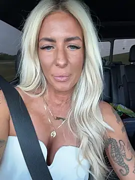 blondiluvsanal online show from 1, 4, 2026