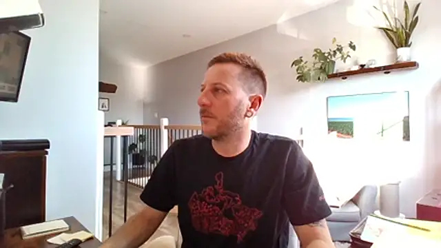 Bigdicktrav902 online show from 9, 4, 2026