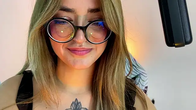 Snapshot of SweetJennaa chatting on 10, 2, 2026 SweetJennaa online show from 10, 2, 2026