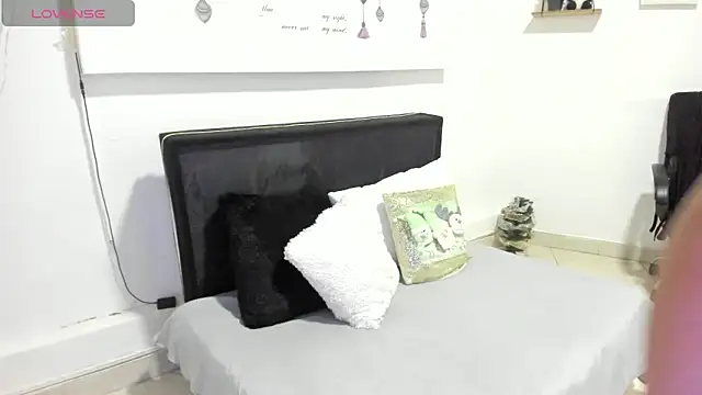 mia cooper 24 online show from 17, 12, 2024