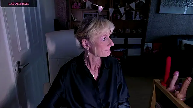 TopazCamgirl online show from 13, 12, 2024