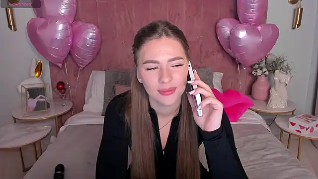 Snapshot of MilaVoxx chatting on 15, 2, 2026 MilaVoxx online show from 15, 2, 2026