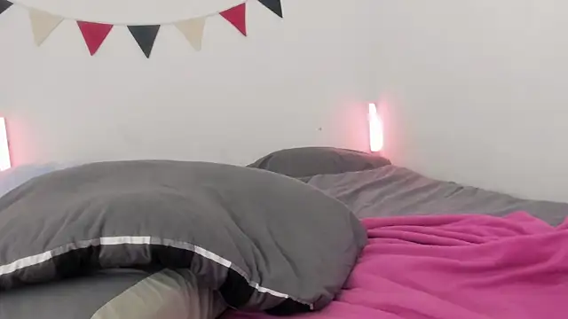 MiaDavis21 online show from 9, 10, 2025