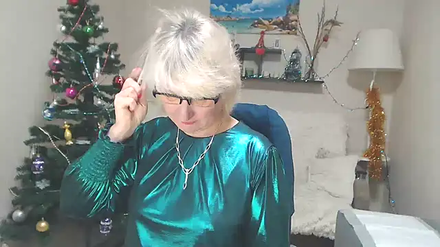 FleurMays online show from 8, 1, 2025