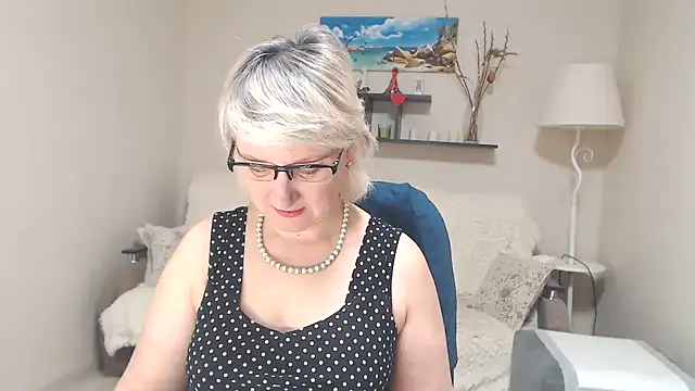 FleurMays online show from 11, 3, 2025