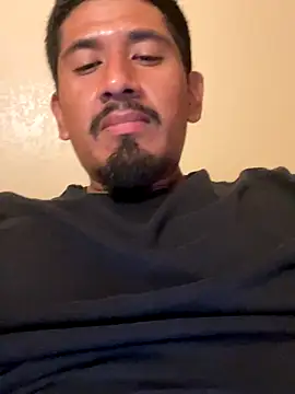 twohightwonut805 online show from 6, 11, 2025