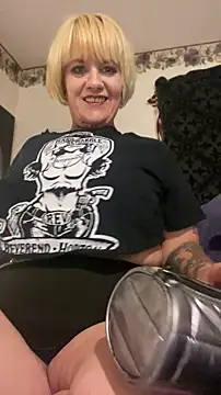 Snapshot of Hunniebunnie78 chatting on 30, 7, 2026 Hunniebunnie78 online show from 30, 7, 2026