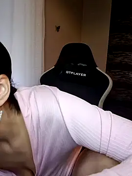 Jujuicy 97 online show from 11, 3, 2025