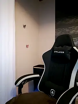 Jujuicy 97 online show from 11, 3, 2025