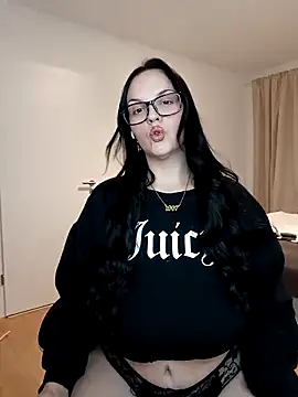 Jujuicy 97 online show from 7, 10, 2025