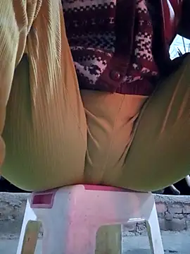 JasminePham online show from 7, 3, 2025