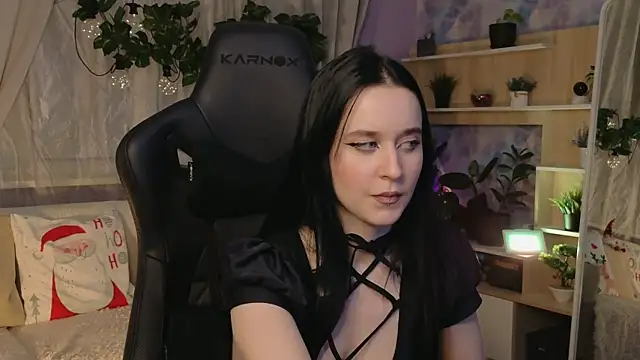 Snapshot of KiraLiLime chatting on 12, 2, 2025 KiraLiLime online show from 12, 2, 2025