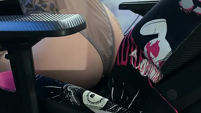 Snapshot of KiraLiLime chatting on 22, 2, 2025 KiraLiLime online show from 22, 2, 2025