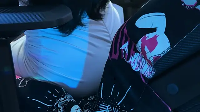 Snapshot of KiraLiLime chatting on 26, 2, 2025 KiraLiLime online show from 26, 2, 2025