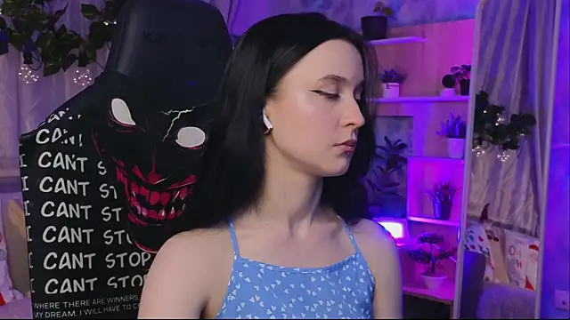 Snapshot of KiraLiLime chatting on 1, 3, 2025 KiraLiLime online show from 1, 3, 2025