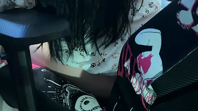 Snapshot of KiraLiLime chatting on 8, 3, 2025 KiraLiLime online show from 8, 3, 2025