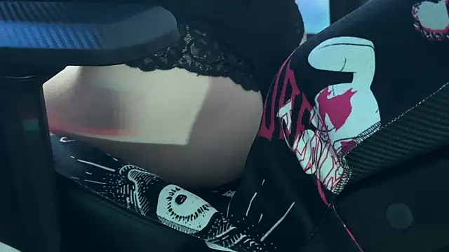 Snapshot of KiraLiLime chatting on 9, 3, 2025 KiraLiLime online show from 9, 3, 2025