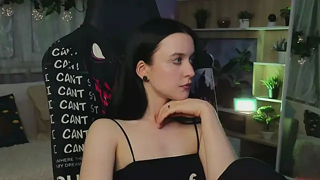 Snapshot of KiraLiLime chatting on 18, 3, 2025 KiraLiLime online show from 18, 3, 2025