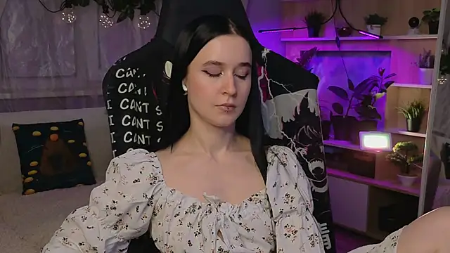 Snapshot of KiraLiLime chatting on 22, 3, 2025 KiraLiLime online show from 22, 3, 2025