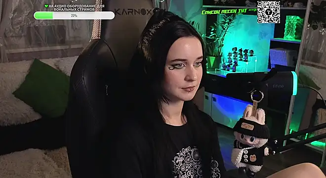 Snapshot of KiraLiLime chatting on 15, 10, 2025 KiraLiLime online show from 15, 10, 2025