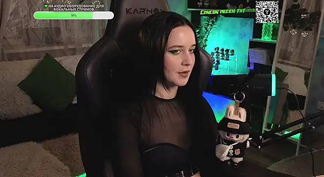 Snapshot of KiraLiLime chatting on 23, 10, 2025 KiraLiLime online show from 23, 10, 2025