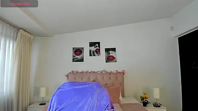 Snapshot of _Charlotte_evans_1 chatting on 12, 1, 2025 Charlotte evans 1 online show from 12, 1, 2025