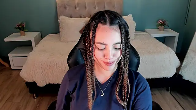  Charlotte evans 1 online show from 22, 7, 2026