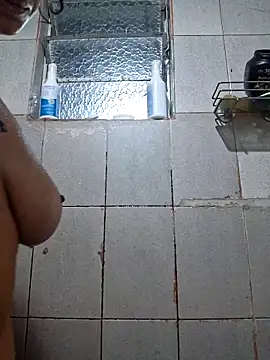 Snapshot of Sweet-diamondxxx chatting on 24, 2, 2026 Sweet-diamondxxx online show from 24, 2, 2026