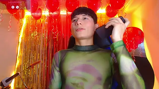 Snapshot of bryamer_19 chatting on 18, 9, 2025 bryamer 19 online show from 18, 9, 2025