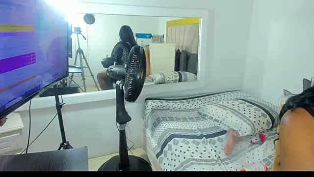 Evelonga 707 online show from 18, 1, 2025