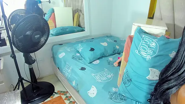 Evelonga 707 online show from 14, 2, 2025