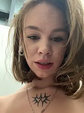 Snapshot of Street_young chatting on 8, 12, 2024 Street young online show from 8, 12, 2024