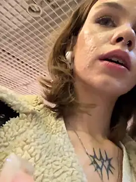 Snapshot of Street_young chatting on 11, 12, 2024 Street young online show from 11, 12, 2024