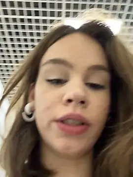 Snapshot of Street_young chatting on 27, 12, 2024 Street young online show from 27, 12, 2024