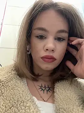 Snapshot of Street_young chatting on 29, 12, 2024 Street young online show from 29, 12, 2024