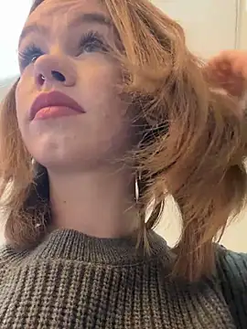 Snapshot of Street_young chatting on 5, 1, 2025 Street young online show from 5, 1, 2025