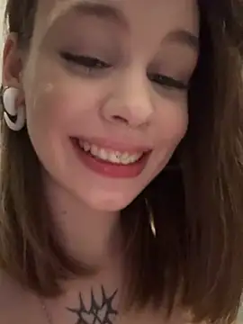 Snapshot of Street_young chatting on 13, 2, 2025 Street young online show from 13, 2, 2025