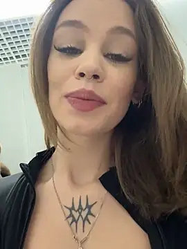 Snapshot of Street_young chatting on 28, 2, 2025 Street young online show from 28, 2, 2025